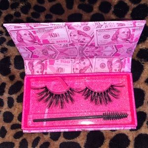 Mink lashes